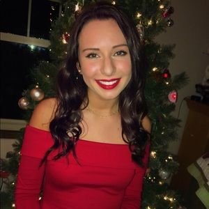 Meet your Posher, Chloe